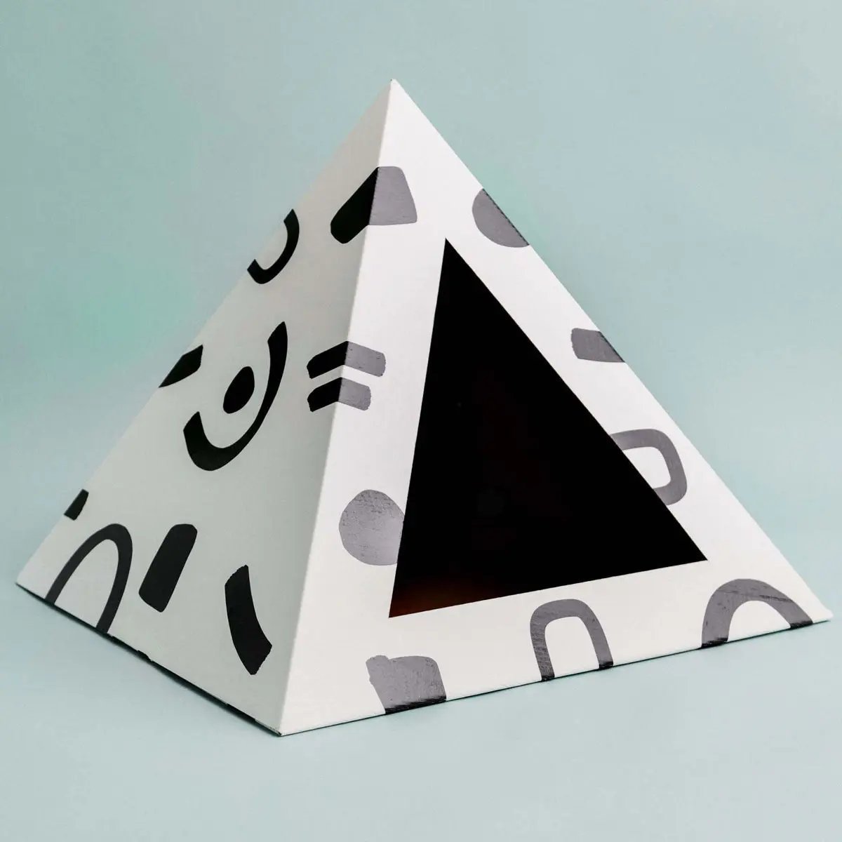 'Doodle' Cardboard Cat Pyramid - FloofChonk