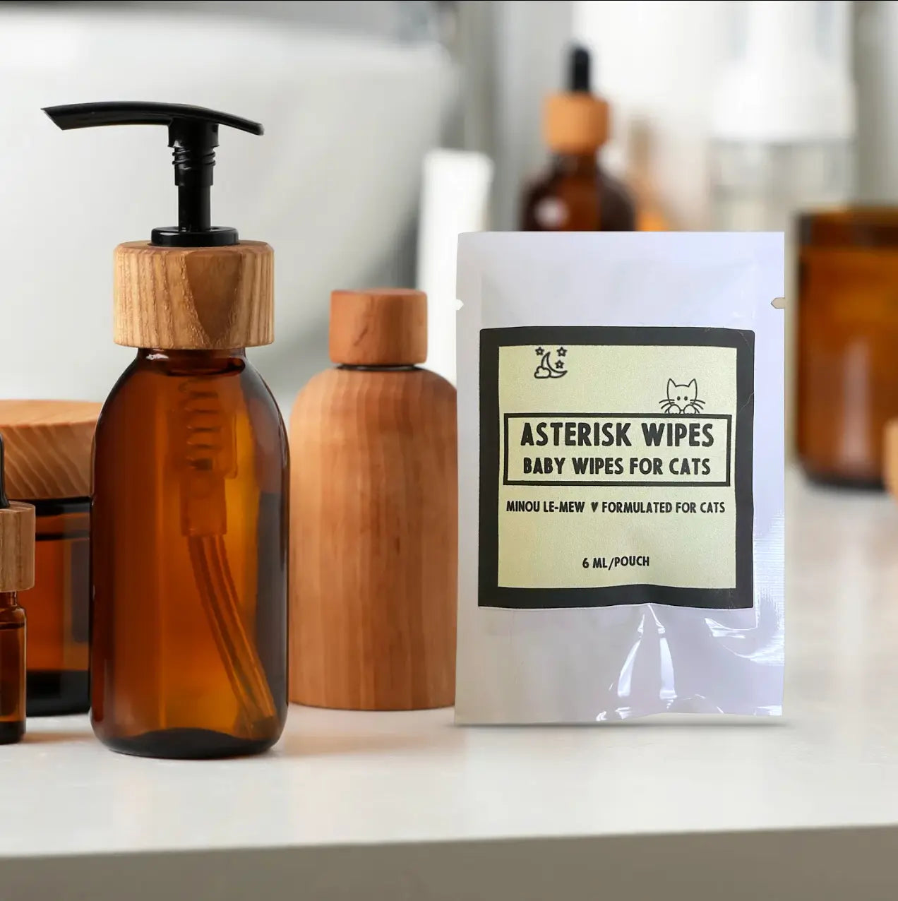 Asterisk Wipes | Botanical Cat Hygiene Wipes for Gentle Grooming by Minou Le-Mew Chunkles
