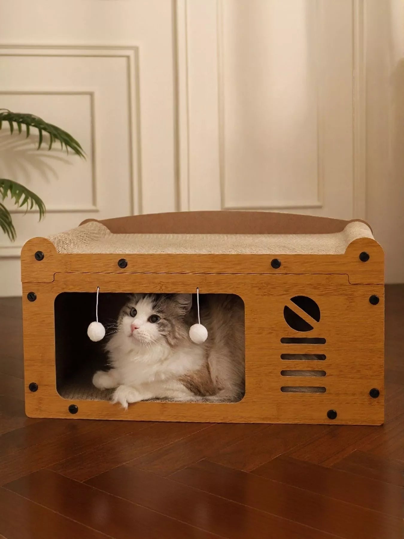 Wooden Cat House with Scratching Pad - FloofChonk